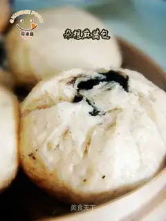 Miscellaneous grains and sesame paste buns