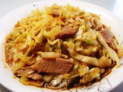 stir-fried pork with cabbage