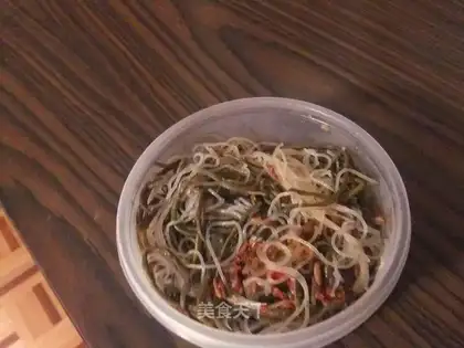 Cold bean curd and vermicelli