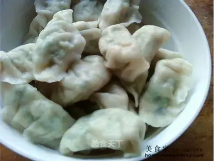 Grass carp and leek dumplings