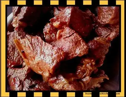 Beef with spicy sauce