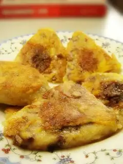 Pan-fried rice dumplings with egg flavor