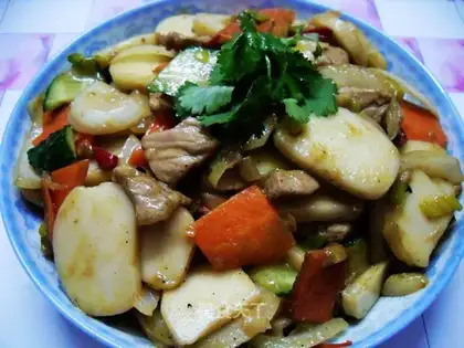 Fried rice cake with pork slices