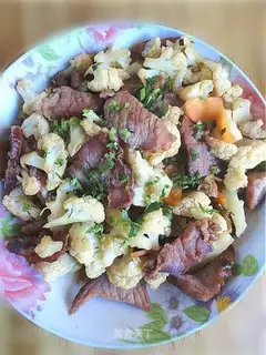 stir-fried bacon with cauliflower