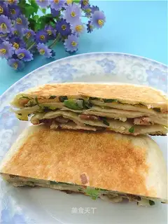 Pork and onion cake