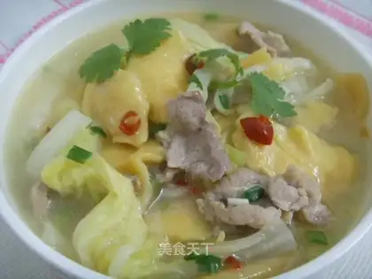 Pork and cabbage noodles