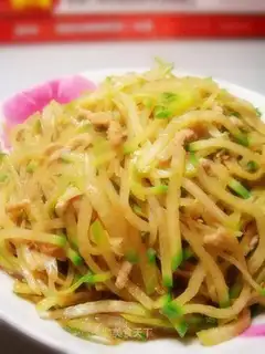 stir-fried pork with shredded radish