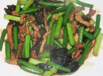 stir-fried shredded pork with garlic moss