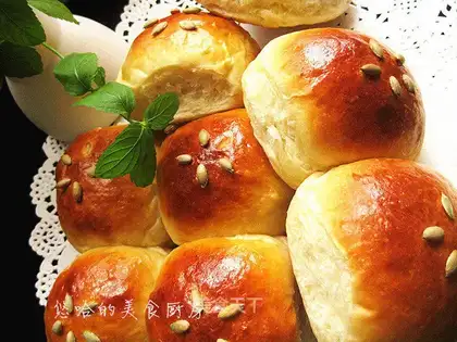 Yogurt cheese snack
