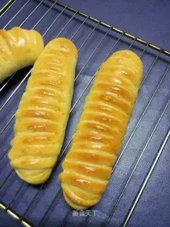 caterpillar bread