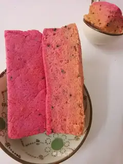 Banana flamingo cake