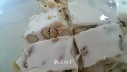 Peanut oxin