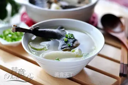 Chicken Mountain medicine soup