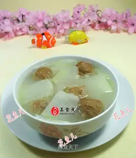 Beefballs, melon soup