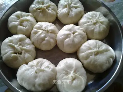 Frozen meat buns