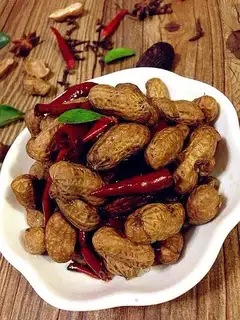 The private room is spicy with peanuts