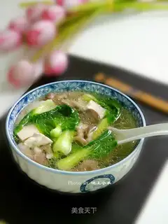 Mushrooms, tofu soup