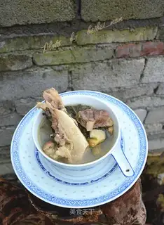 Scrambled pork broth