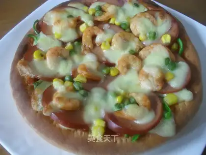 Ham shrimp pizza