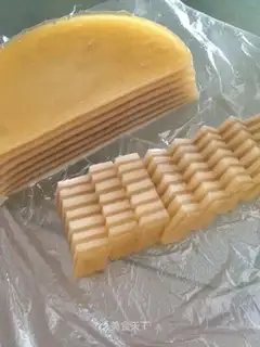 A thousand layers of coconut cake