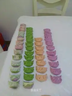 Colour dumplings