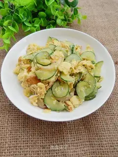 cucumber fried eggs