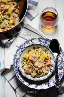 Seafood pineapple