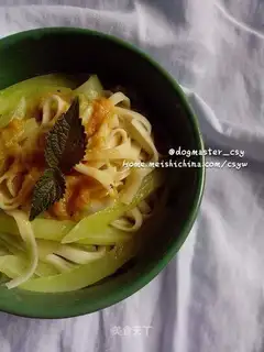 Noodles with peanut butter