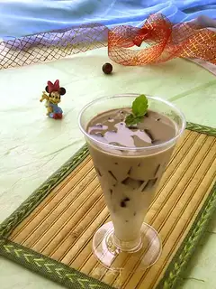 Pixie herb honey milk tea
