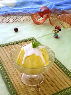 Mango yogurt ice cream