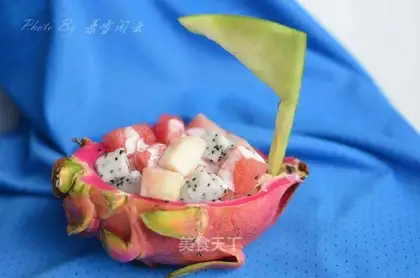 Sailboat fruit salad