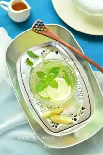Lemon mint ice cream