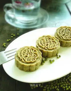 Green bean cake