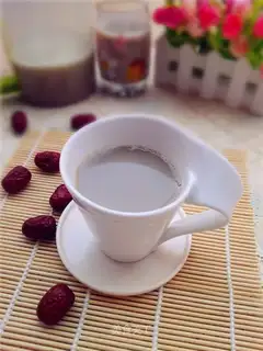 Red-tree black soy