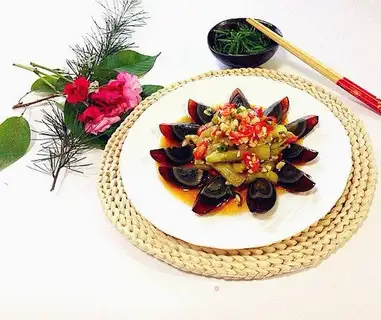 Paprika with eggs