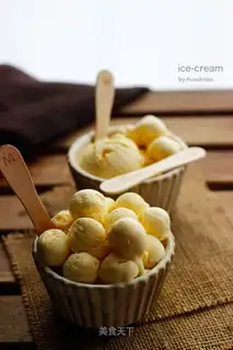Honey ice cream