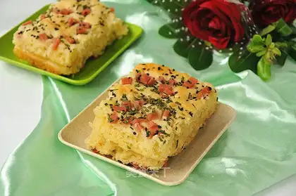 Onion salad bread