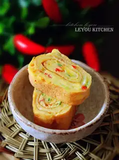 Multicoloured egg rolls