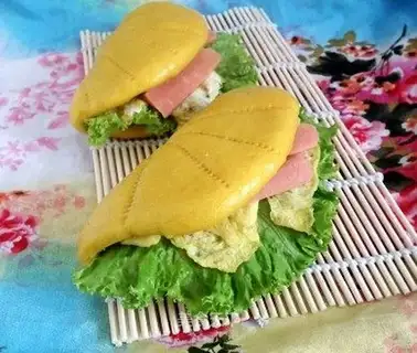 Pumpkin leaf clamps