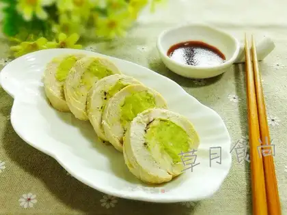 Bean-pealed chicken roll