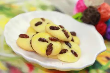 raisin frost cookies