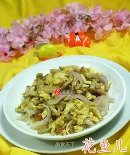 Onion gravy and duck eggs