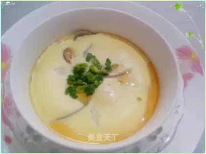 Cracking eggs