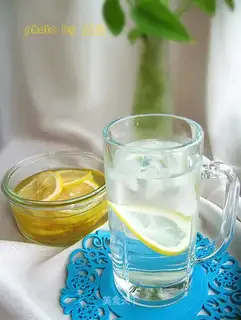 Honey lemonade