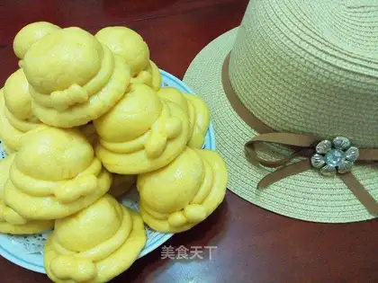 Pumpkin hat buns