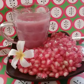 Pink crystal pomegranate juice