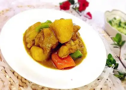 Potato chicken curry