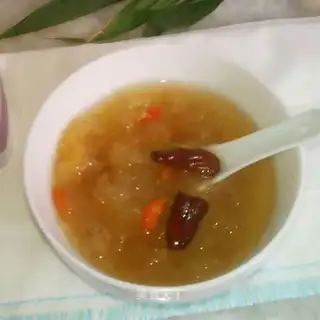 Sugar-cracker-tree silver ear soup