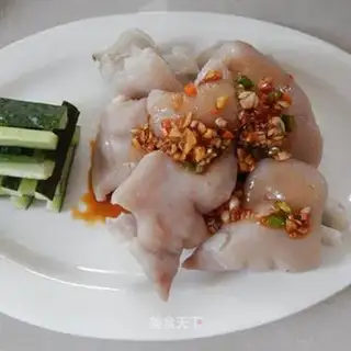 Garlic pig hand
