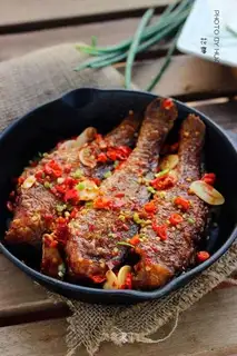 Spicy yellowfish
